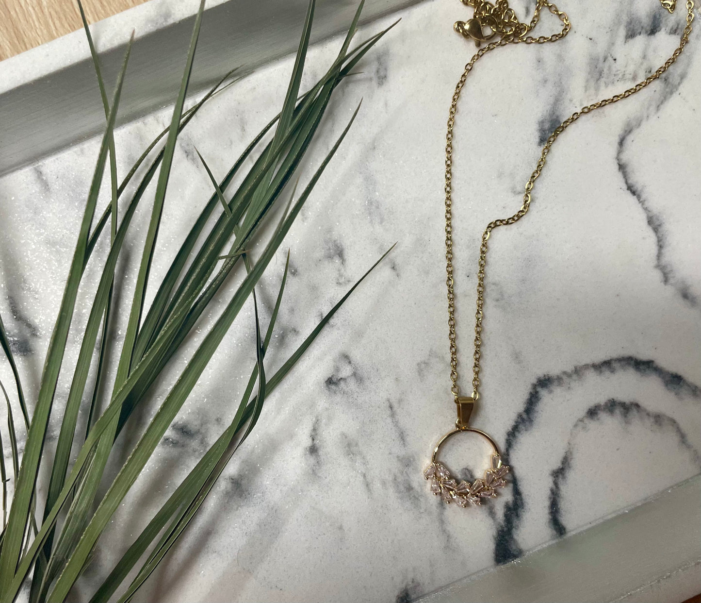 Selena Halo Necklace