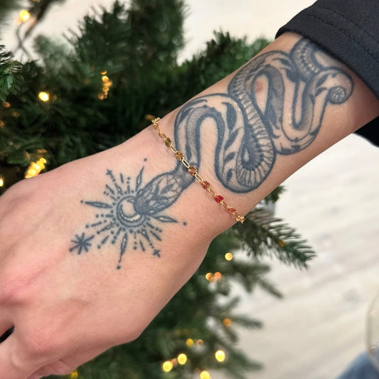 What is Permanent Jewelry? The Simple, Non-Scary Breakdown