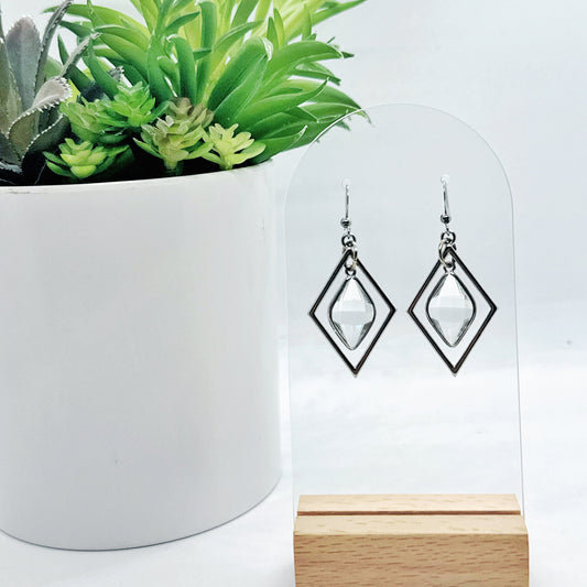 Aria Dangles