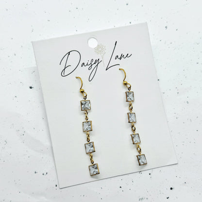 Simone Dangles